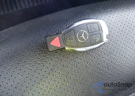 2015 Mercedes-Benz C 300 Sport 4Matic из США, поврежденный, VIN 55SWF4KB5FU010188